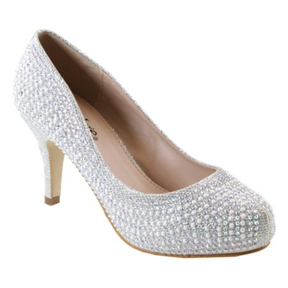 Bella Marie Shoes - 2/$35 NEW Bella Marie Glitter Faux Pearl Pump